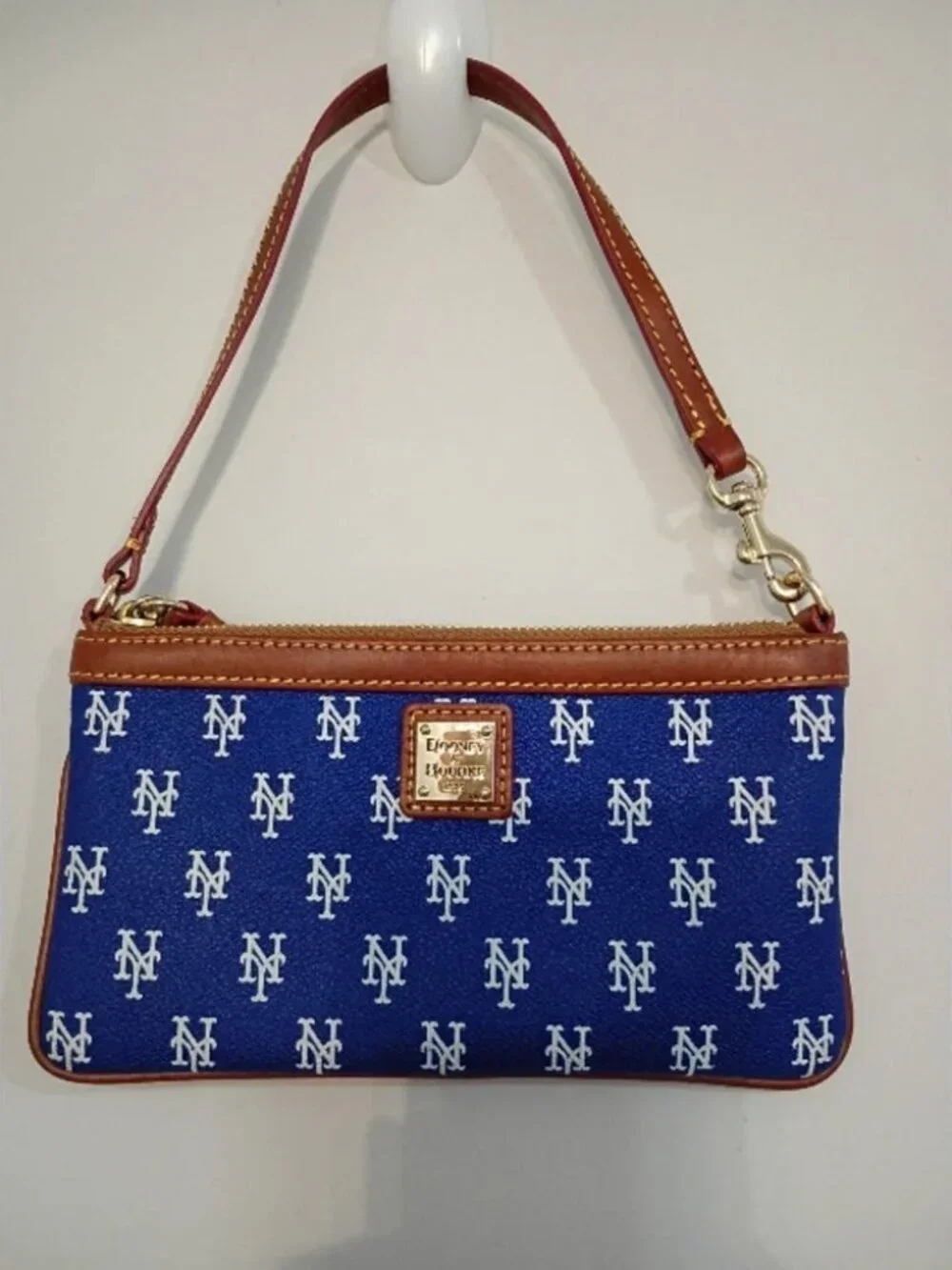 Dooney and Bourke, New York Mets clutch